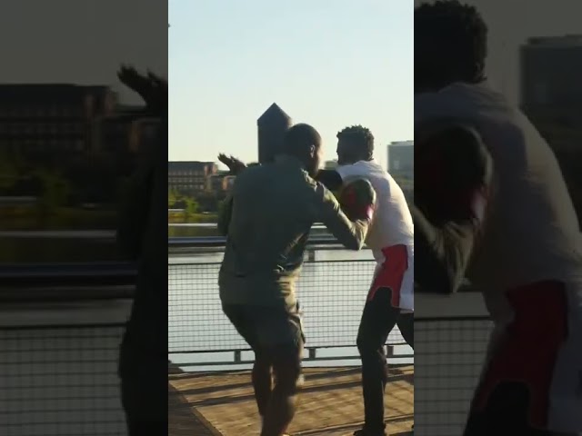 Vídeo relacionado con Christian Workout Discipleship Distressed Iron Sharpens Iron Sudadera