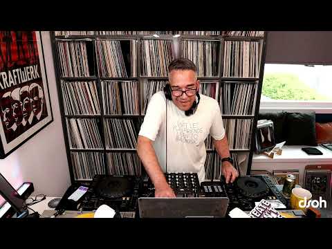 DSOH 829 - Deep House DJ Mix by Lars Behrenroth - live from Deeper Shades HQ in California