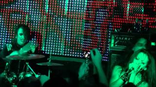 Butcher Babies - &quot;Dead poet&quot; [HD] (Madrid 22-02-2014)