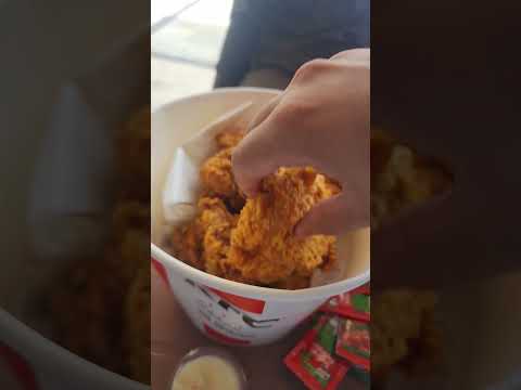 kfc value bucket 🍗 #viral #shorts #shortsvideo #asmr