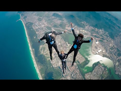 SMR LVE & Eric Lumiere - Everybody Wants To Rule The World (Official Video)