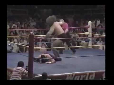Texas Red (The Undertaker) vs. Bruiser Brody