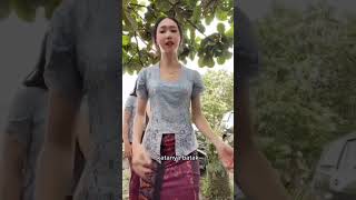 Download lagu Katanya orang batak, masa gak like dan subscribe youtube kita. #batak mp3