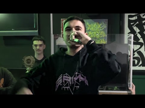 MC VITOLO - "ENTRE TIBURONES" (En Directo)