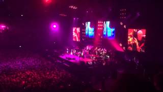 Golden Earring - Turn the world around (FiveZero, Ziggo Dome, Amsterdam. 12-12-2015)