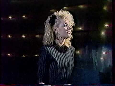 Iveta Bartošová- ÚTOČ LÁSKOU  (1988)