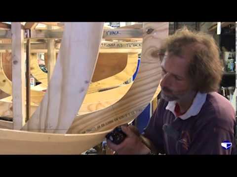 Fitting planks on a clinker vessel â€