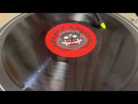 Vinyl Fight Against Evil ( Roots version ) / DUBBING SUN & DIGID