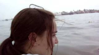 preview picture of video 'Crossing the Sadarghat in Dhaka, Bangladesh with a singing tour guide'