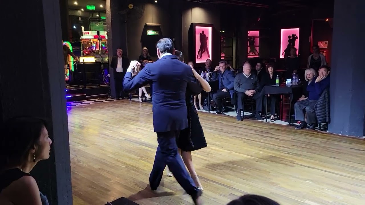 Julieta Cappiello & Alvaro Salas en Milonga Malena "COMO NINGUNA" (3/4)