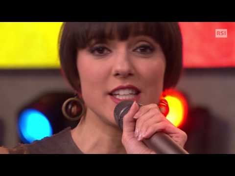 Simona Molinari canta un'aria dell'opera "Carmen" in cinese! (#CELAPOSSOFARE)