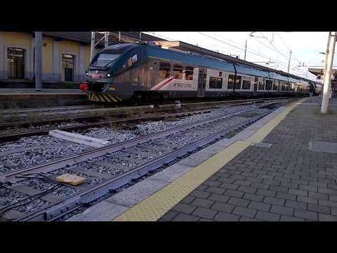 ETR526 011+010 Trenord - Monza 23/08/2017