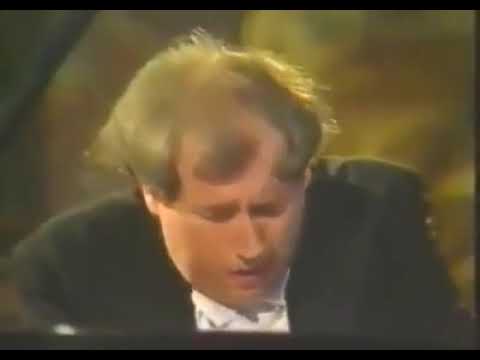 Grigory Sokolov plays Stravinsky's Petruschka (and a little interview after)