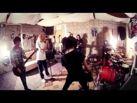 Slice of Bread - Slice of Bread - Hlavou proti stene (Live Session 2015) HD