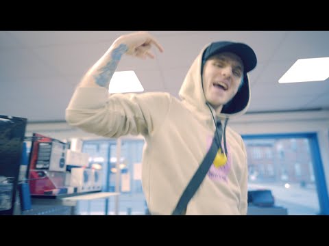 Eiqu - NO PLAY (Official Music Video)