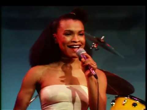 download lagu mp3 mp4 Everybody Dance Song, download lagu Everybody Dance Song gratis, unduh video klip Everybody Dance Song