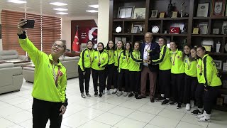 TÜRKİYE 2.Sİ EREĞLİ LİSESİ FUTSAL TAKIMI BAŞKAN POSBIYIK’I ZİYARET ETTİ