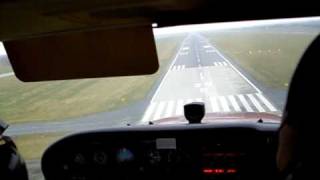 preview picture of video 'Daan at work: Light Crosswind Landing at EKSP'