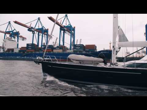 hanseboot 2016 - Einlaufen der Oyster 825