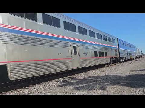 ALC - US Railroad Crossing 4.7.2023 / Amtrak Surfliner Charger at Railroad Crossing