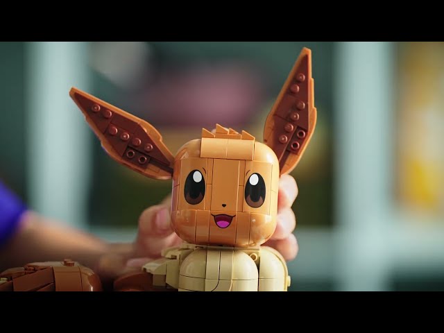 Vídeo relacionado con LEGO Pokémon Eevee - Kit de Construcción para Adultos - Maqueta 3D de Puzzle Anime - Figura Articulada con Extremidades, Orejas y Cola Móviles - Decoración de la Habitación - Regalo Gamer - 72151