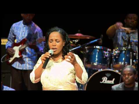 Constance Aman- Père nous t'adorons