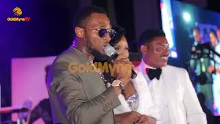 D&#39;BANJ PERFORMS FALL IN LOVE WHILE OMOTOLA AND HUSBAND DANCE