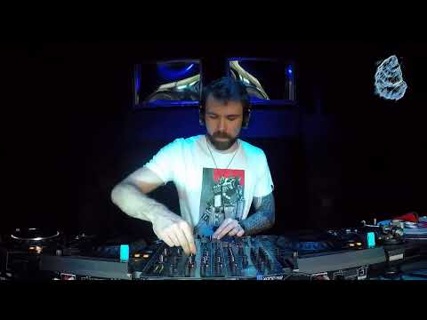 The Blue Oyster: Suspect / 24.07 / 19 - 20