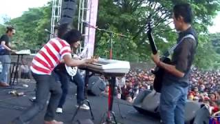 Download lagu SUKER GENK -  PENTING UYE live in dayu park mp3 Download lagu SUKER GENK -  PENTING UYE live in dayu park mp3