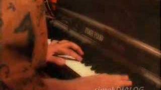 simakDialog - Throwing Words 1