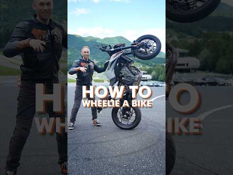 Wanna wheelie? Quick how-to! Follow for more! #wheelie #motorcycle #stuntrider