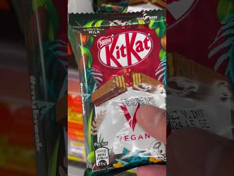 KitKat Vegan 🌱🍫 #yummy  #chocolate #shorts
