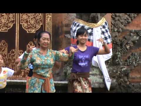 Latihan Legong Lasem oleh Maestro Gusti Ayu Raka