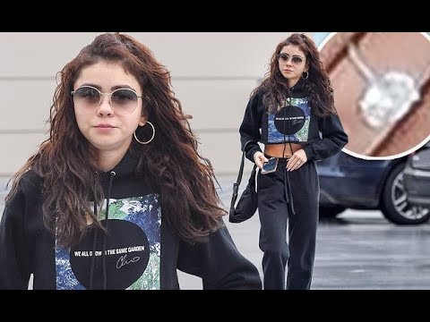 Sarah Hyland flashes her bare midriff and $150K engagement ring as she leaves salon in LA