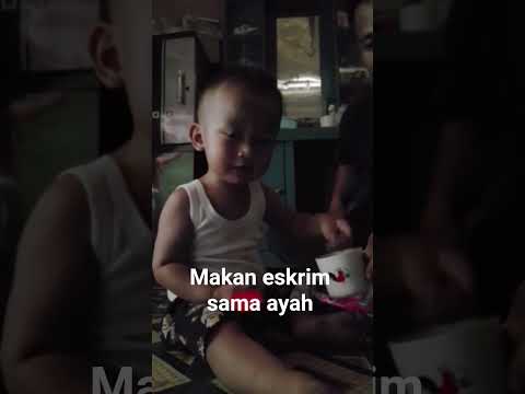 makan eskrim 🥰