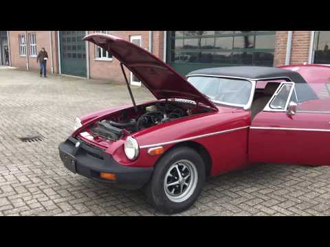 1977 MGB carmine red inspection 2