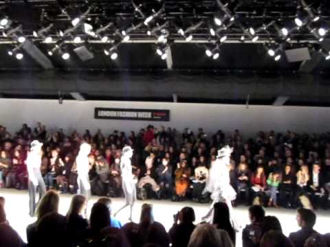 Caroline Charles Fall/Winter 2011-2012 Womenswear Show