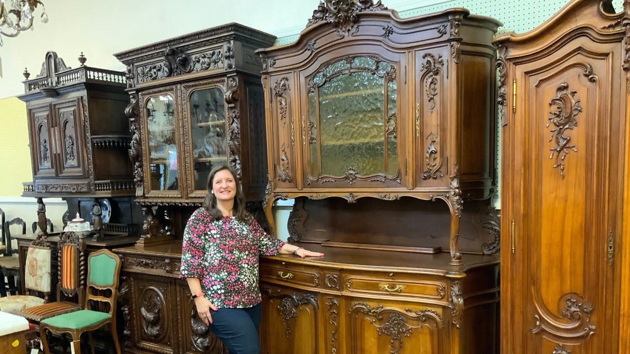 Stunning Louis XV Buffet: Antique French Rococo Style