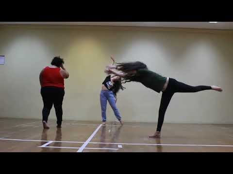 Três cenas de ensaio do espetáculo o “O idioma das árvores” [vídeo] - Pachamama