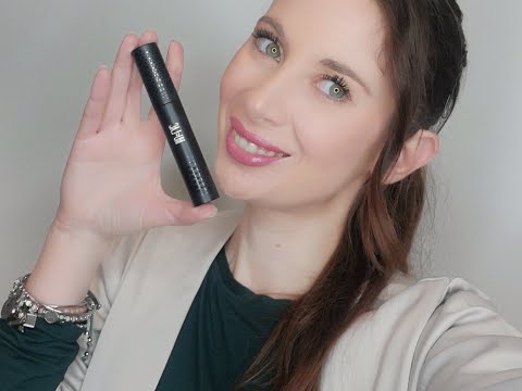 Applicazione Mascara Black Mamba di MULAC Cosmetics