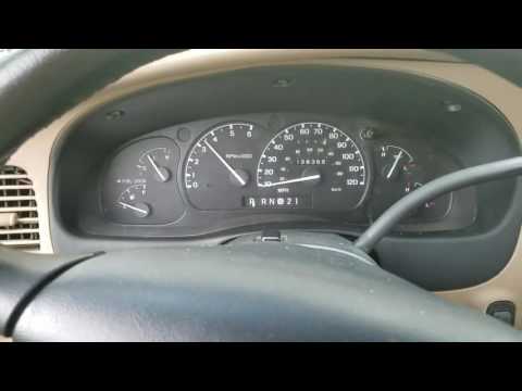 2000 Ford Explorer 5.0 v8 AWD w/ Full Custom Dual Exhaust Revving Engine