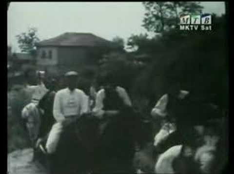 Dragica Mavrovska - Nasred Selo Tapan Bie - Macedonian Folk