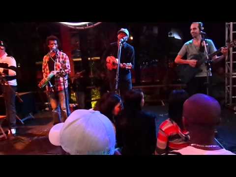 Quinteto em Branco e Preto - Novo Viver / Cabrochinha