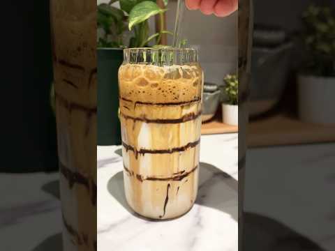 آيس كوفي بالشوكولاتة ألذ من الكافيهات 😍☕️#ايس_كوفي #قهوة #قهوة_باردة #icedcoffee #doaa #اكسبلور