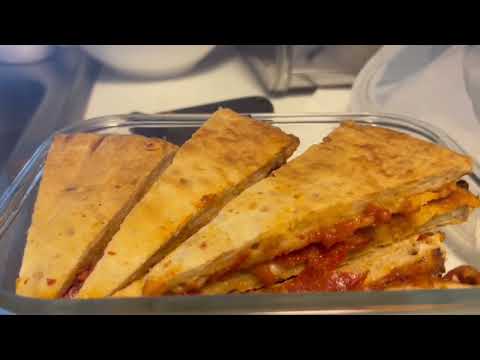 How to keep leftover pizza fresh in the fridge