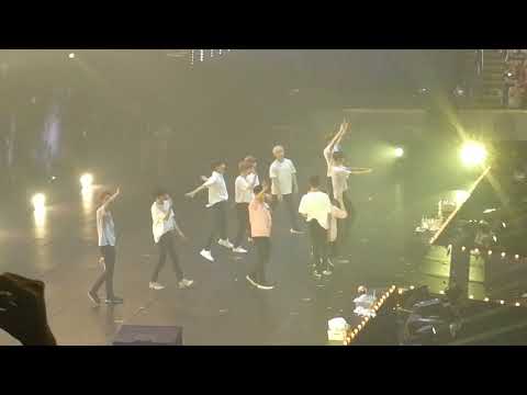 Wanna One in Manila Ending stage