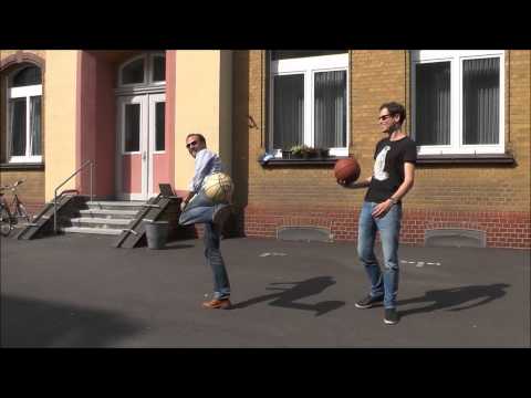 Pharrell Williams - Happy (BK Opladen)