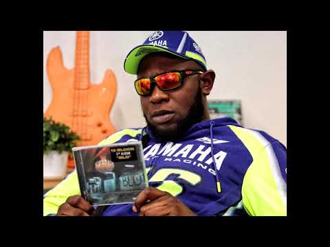 Stavo qui répète "Es la vida vida vida" pendant 1 heure.