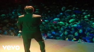 Los Rehenes - Llorando Esta (En Vivo / Chyron)