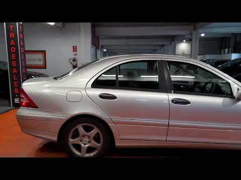 Mercedes-Benz C-Class 2005 - Image 2